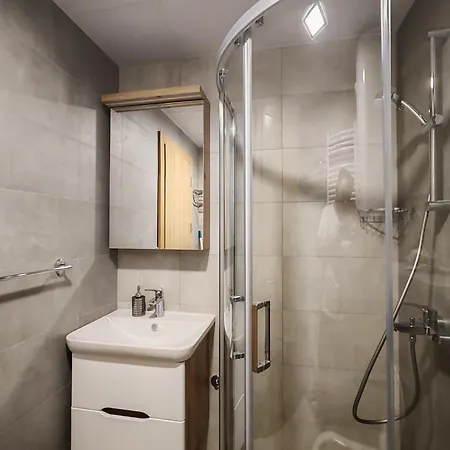 Harizma Врнячка-Баня